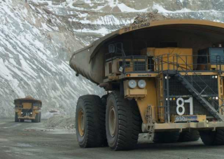 Caterpillar y Komatsu trasportan el 50% de la producción minera de Chile